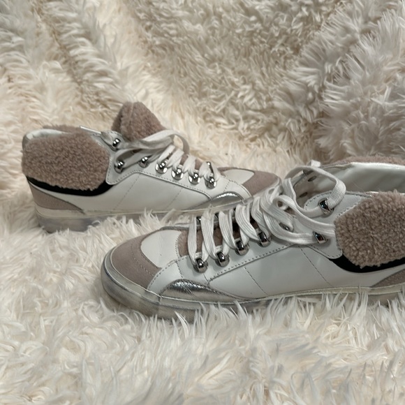 Marc Fisher LTD sneakers white with faux fur size 8M - Picture 4 of 8